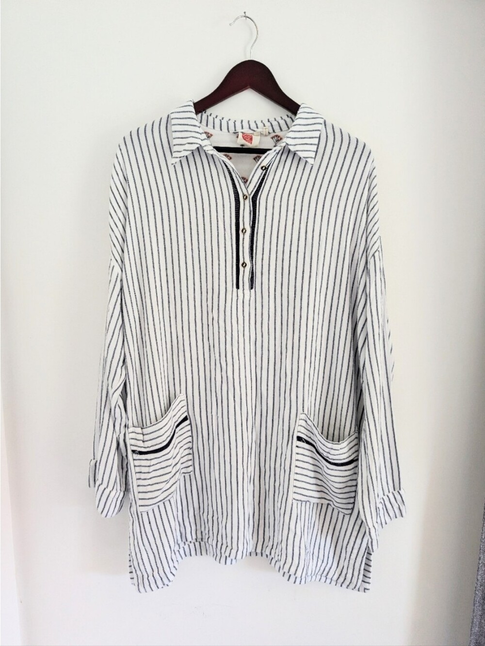 Anthropologie Lilka Striped White & Navy Henley Long Sleeve Pullover Tunic Top